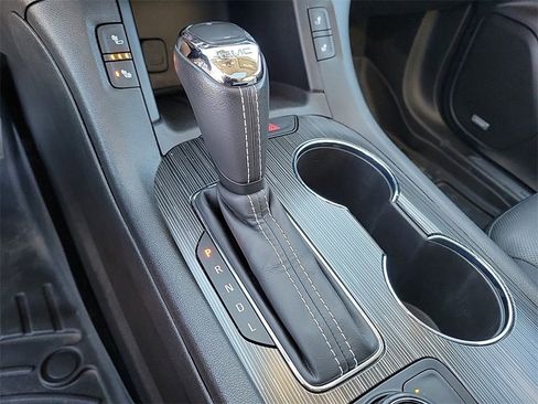 Used 2019 GMC Acadia SLT image 29