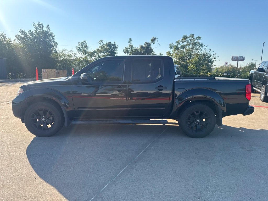 Used 2020 Nissan Frontier SV w/ Midnight Edition Floor Mats RWD image 2