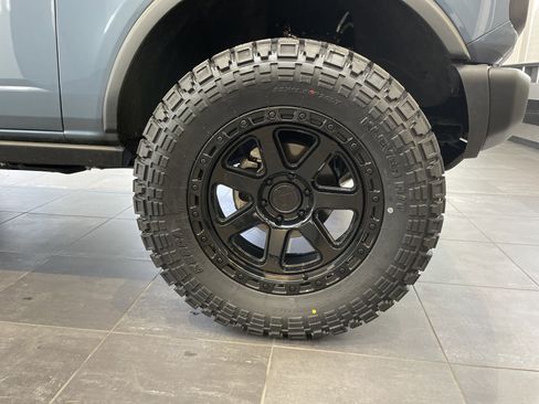 Used 2024 Ford Bronco Black Diamond image 12