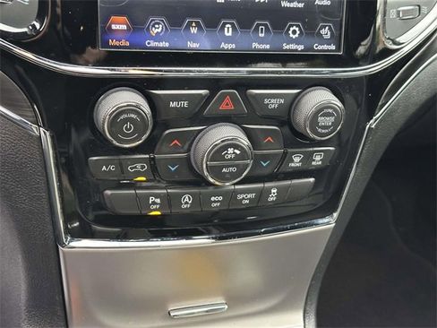 Certified 2019 Jeep Grand Cherokee Limited image 36