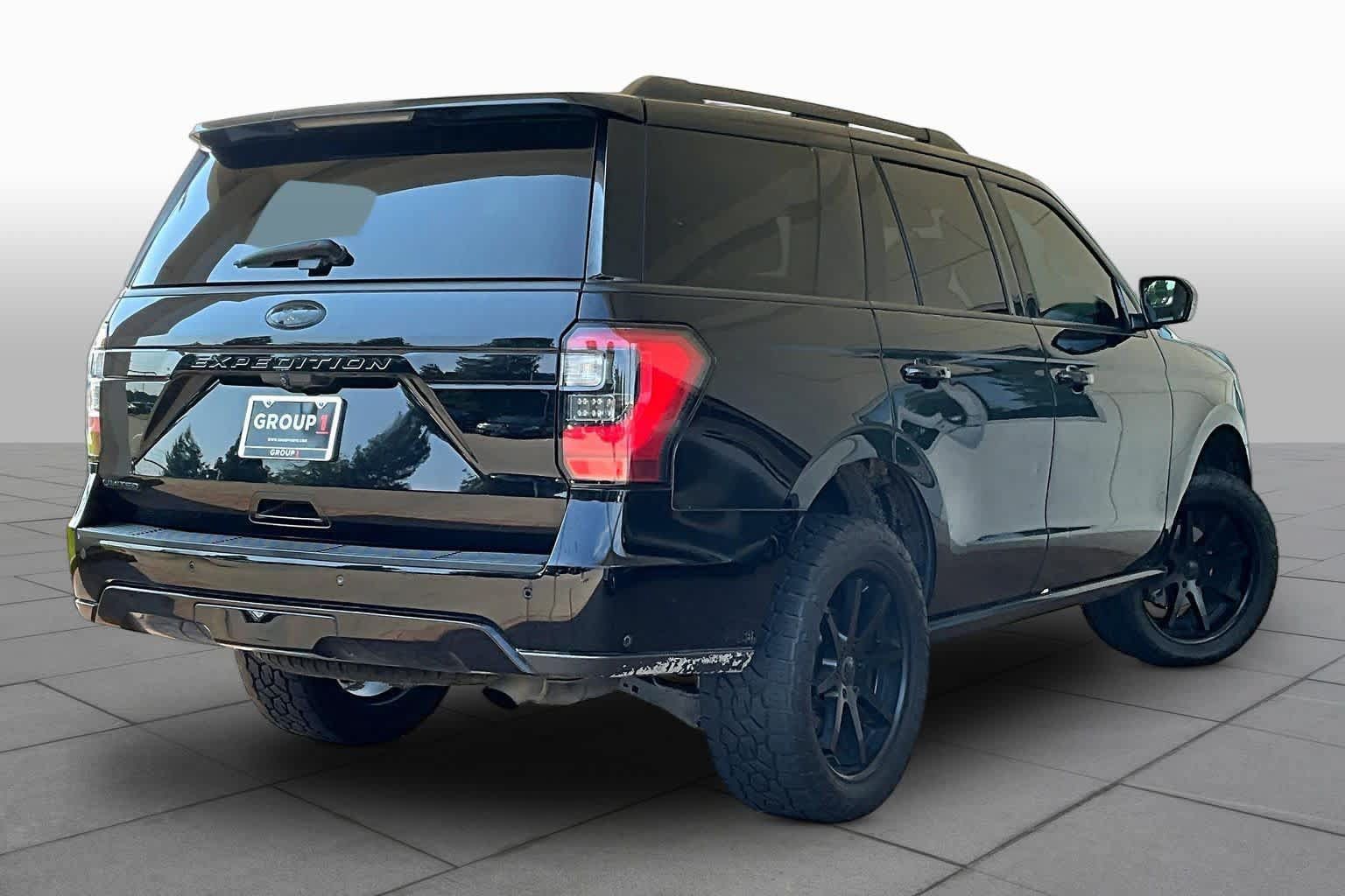 Used 2021 Ford Expedition Limited RWD image 12
