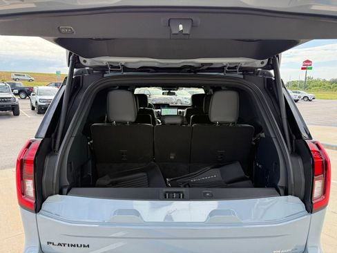 New 2025 Ford Expedition Platinum w/ Stealth Performance Package image 5