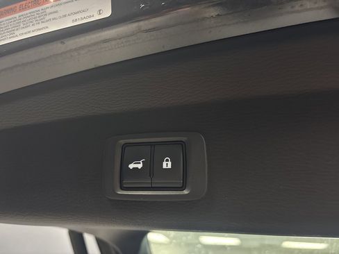 Used 2023 Mitsubishi Outlander SE image 8