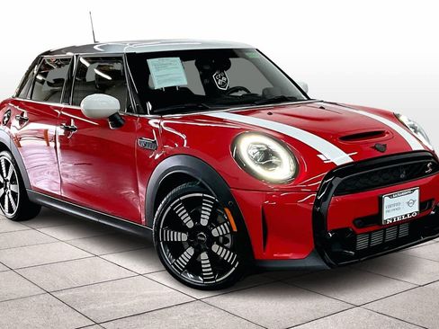 Used 2024 MINI Cooper S image 2