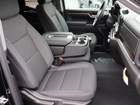 New 2026 GMC Sierra 1500 SLE image 23