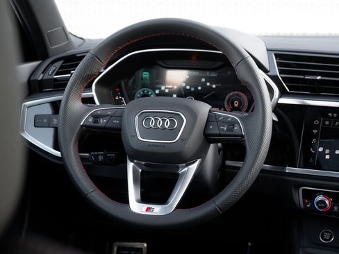 New 2025 Audi Q3 2.0T Premium Plus image 9