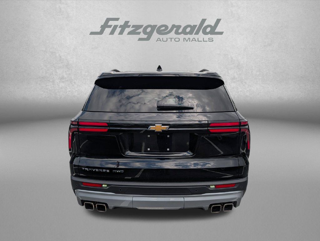 Used 2025 Chevrolet Traverse LT AWD/4WD image 5