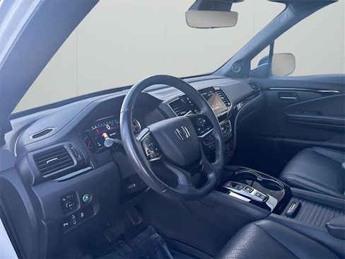 Used 2019 Honda Passport Touring image 12