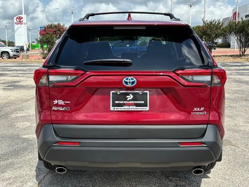 Used 2024 Toyota RAV4 XLE image 6
