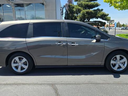 Used 2018 Honda Odyssey EX-L image 2