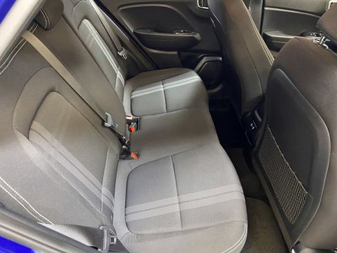 Used 2025 Hyundai Venue SEL FWD image 26