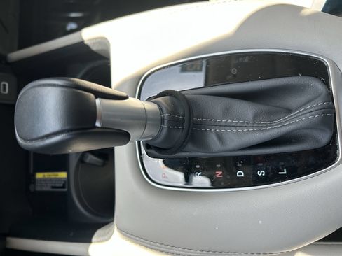 Certified 2025 Honda HR-V EX-L image 22