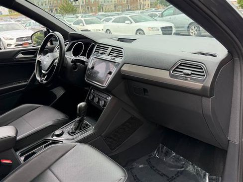 Used 2021 Volkswagen Tiguan SE R-Line AWD/4WD image 15