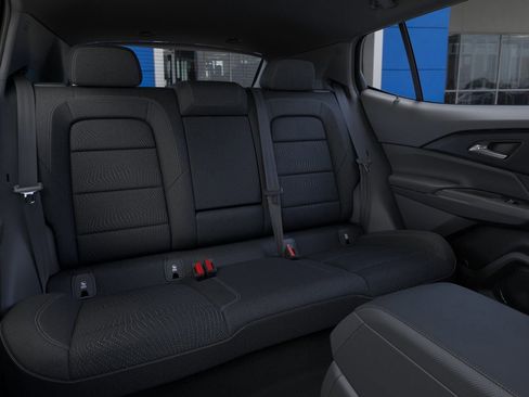 New 2026 Chevrolet Equinox EV LT image 17