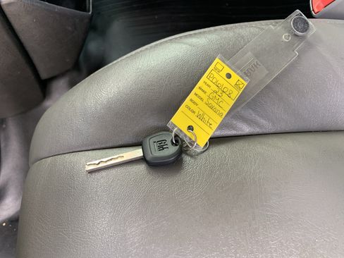 Used 2023 GMC Savana 2500 Extended RWD image 34