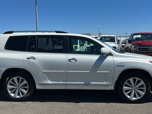 Used 2012 Toyota Highlander Limited AWD/4WD image 2