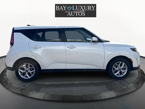 Used 2023 Kia Soul LX w/ Option Group 015 image 17