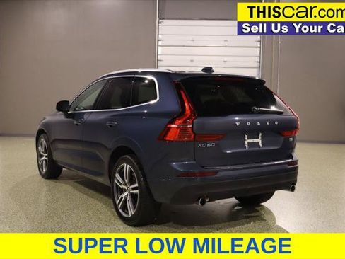 Used 2021 Volvo XC60 T5 Momentum w/ Premium Package FWD image 5