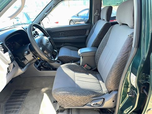 Used 2001 Nissan Xterra XE image 6