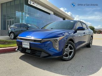 Used 2025 Kia K4 FWD video 1