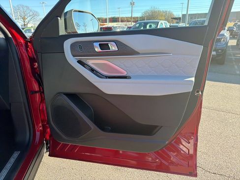 New 2026 Ford Explorer Platinum w/ LUX Leather Package image 23