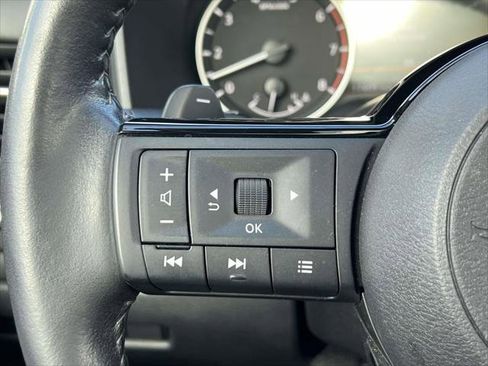 Used 2023 Nissan Rogue SV w/ SV Premium B Package image 22