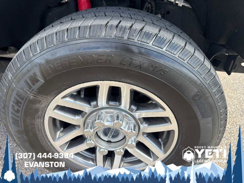 Used 2017 Ford F350 Lariat w/ Lariat Ultimate Package AWD/4WD image 9