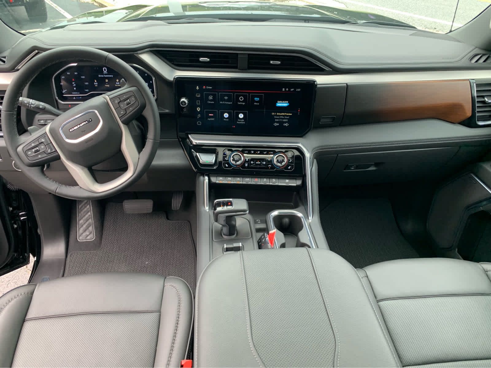 Used 2024 GMC Sierra 1500 Denali w/ Denali Reserve Package AWD/4WD image 10