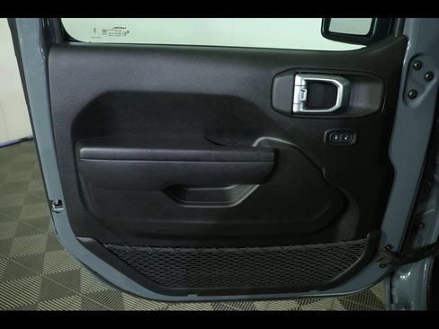 Used 2025 Jeep Wrangler Unlimited Sport AWD/4WD image 20