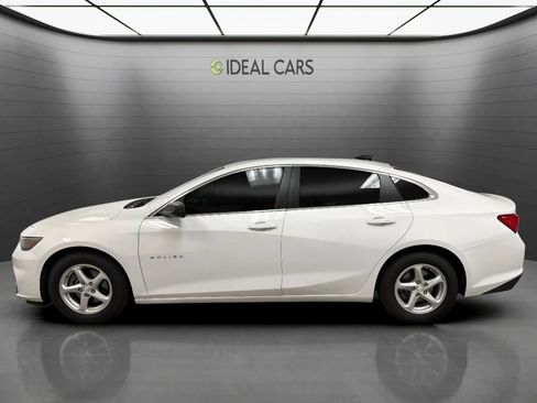 Used 2017 Chevrolet Malibu LS w/ LPO, Convenience Package 1 FWD image 8