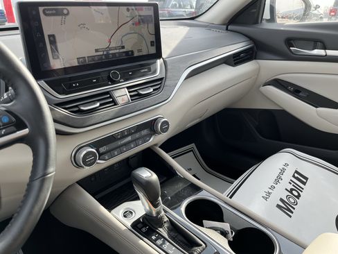 Used 2024 Nissan Altima 2.5 SL image 22