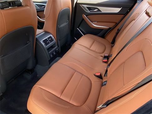 New 2025 Jaguar F-PACE R-Dynamic S image 15