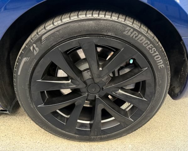 Used 2020 Tesla Model 3 Standard Range Plus RWD image 21