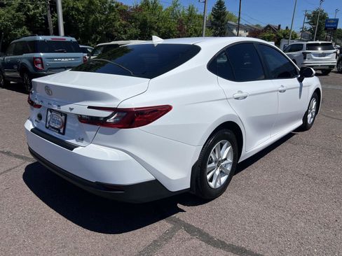 Used 2025 Toyota Camry LE w/ Convenience Package FWD image 7