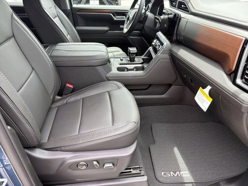 New 2026 GMC Sierra 1500 Denali AWD/4WD image 14