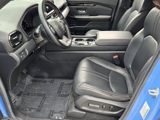 Used 2025 Honda Pilot TrailSport image 10