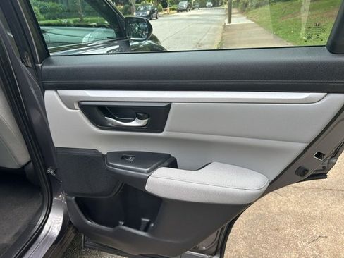 Used 2017 Honda CR-V LX image 16