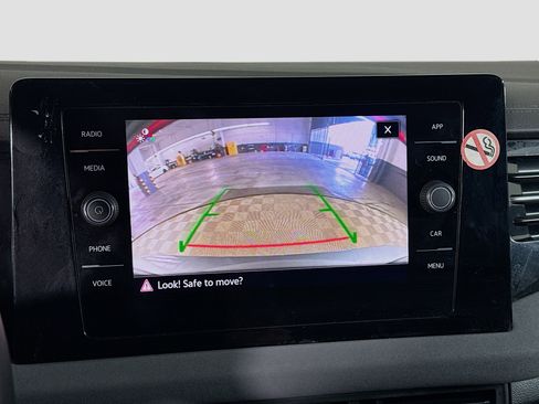 Used 2025 Volkswagen Jetta SE image 19