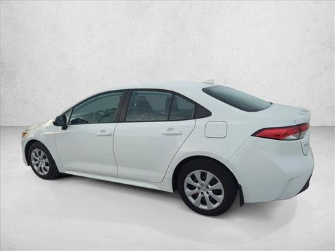 Certified 2025 Toyota Corolla LE FWD image 5