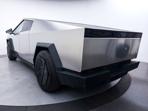 Used 2024 Tesla Cybertruck Cyberbeast image 13