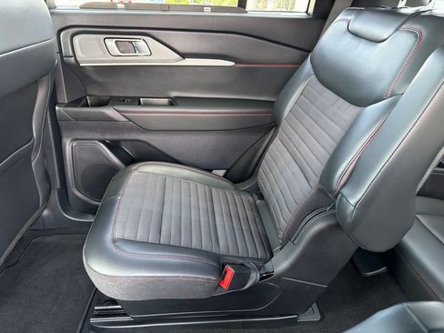 Used 2025 Ford Explorer ST-Line w/ Premium Package AWD/4WD image 30