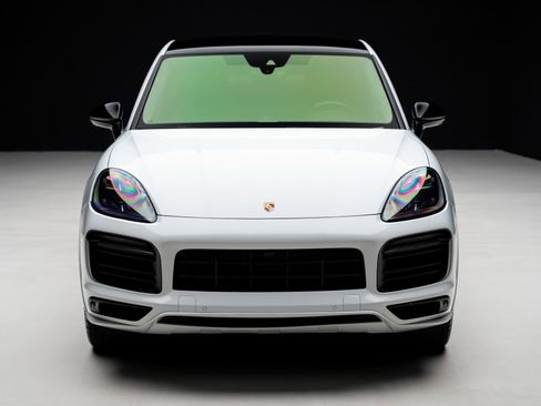 Used 2021 Porsche Cayenne GTS AWD/4WD image 6