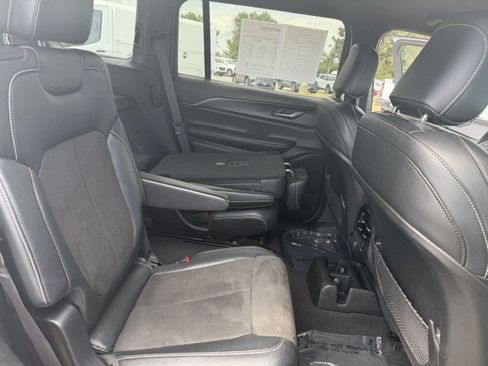 Used 2023 Jeep Grand Cherokee L Laredo AWD/4WD image 34