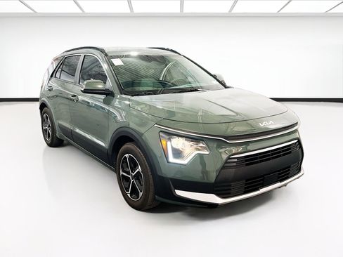 Used 2025 Kia Niro EX FWD image 3