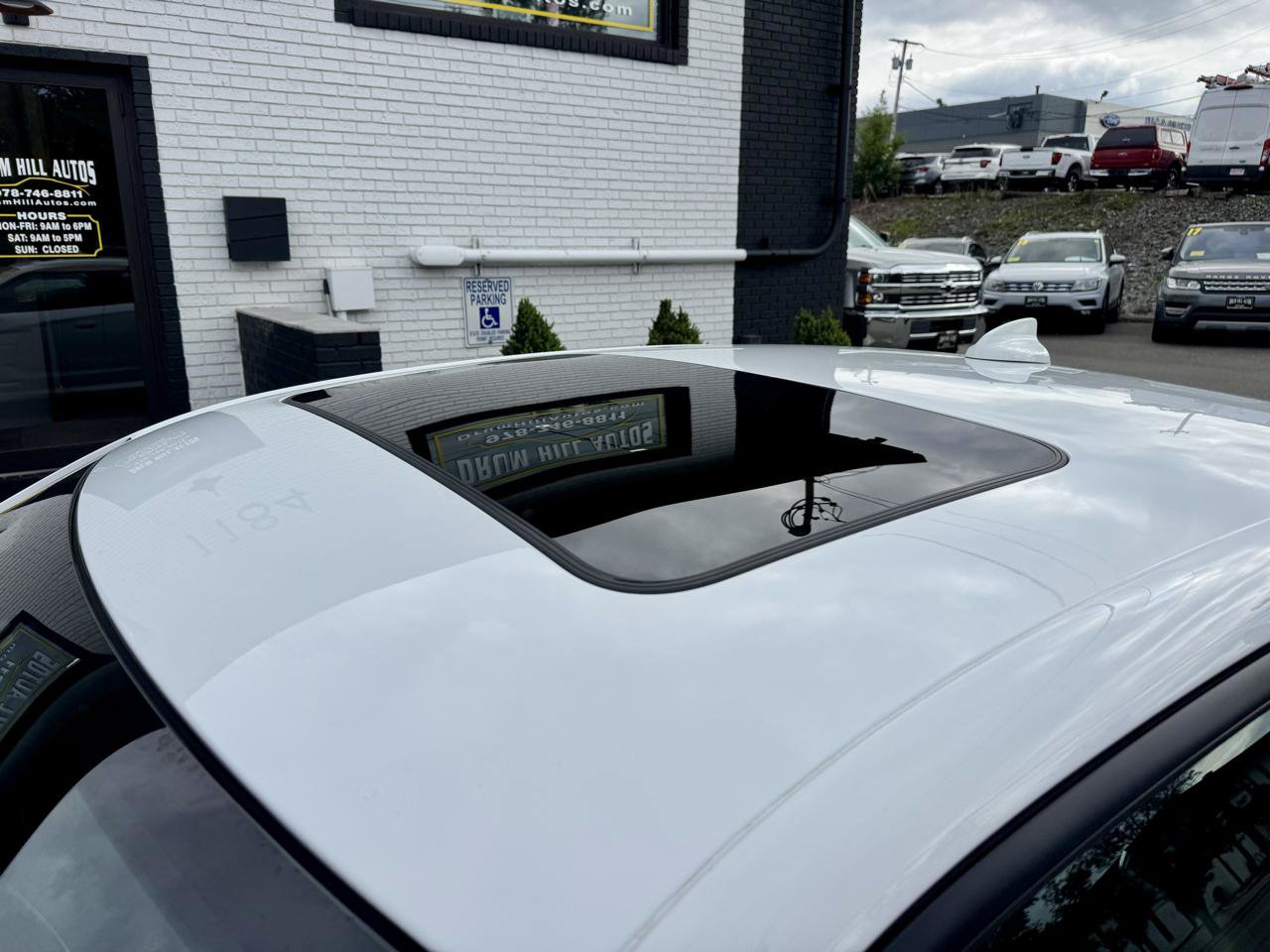 Used 2020 Dodge Charger R/T w/ Plus Group RWD image 10