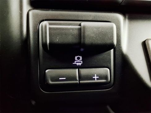 Used 2019 Chevrolet Silverado 1500 High Country w/ Technology Package image 22