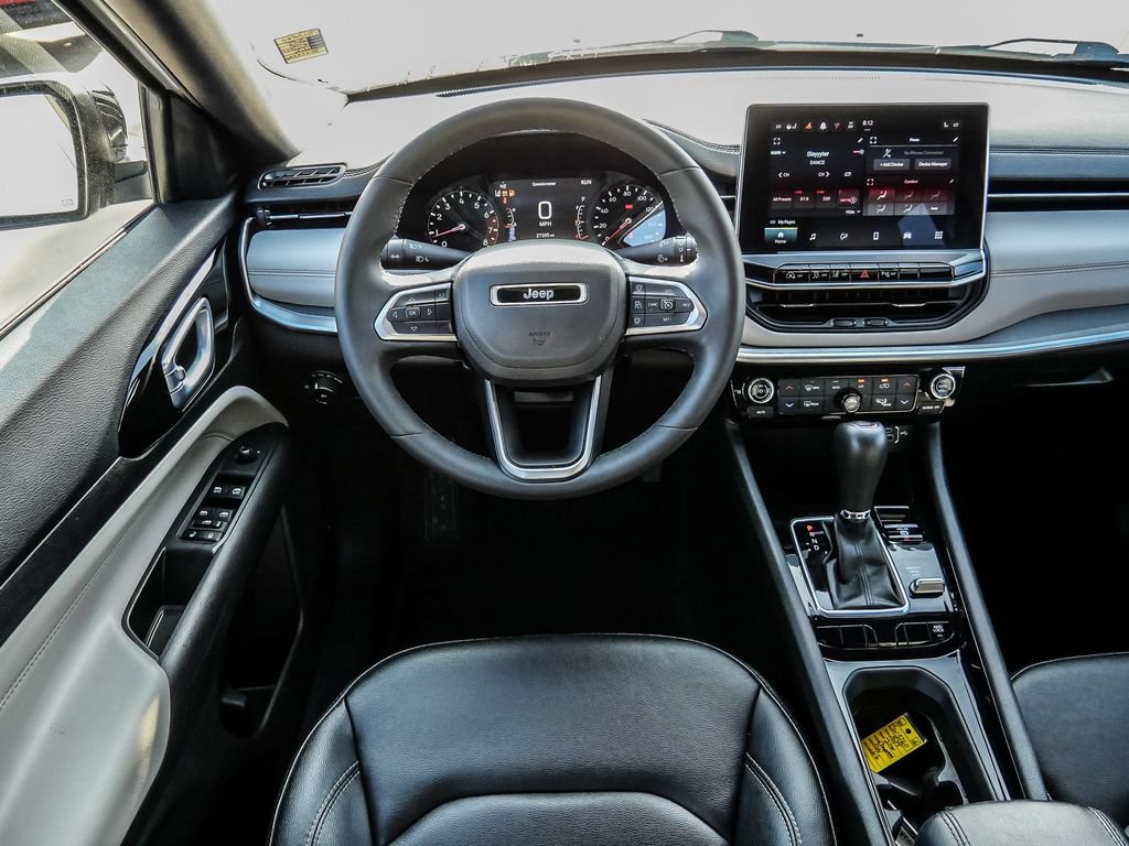 Used 2025 Jeep Compass Limited AWD/4WD image 25