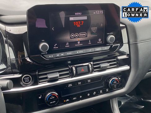 Used 2024 Nissan Pathfinder SV image 24