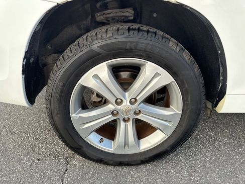 Used 2010 Toyota Highlander Sport image 9