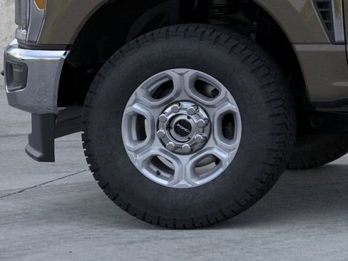 New 2026 Ford F250 XLT w/ FX4 Off-Road Package AWD/4WD image 20